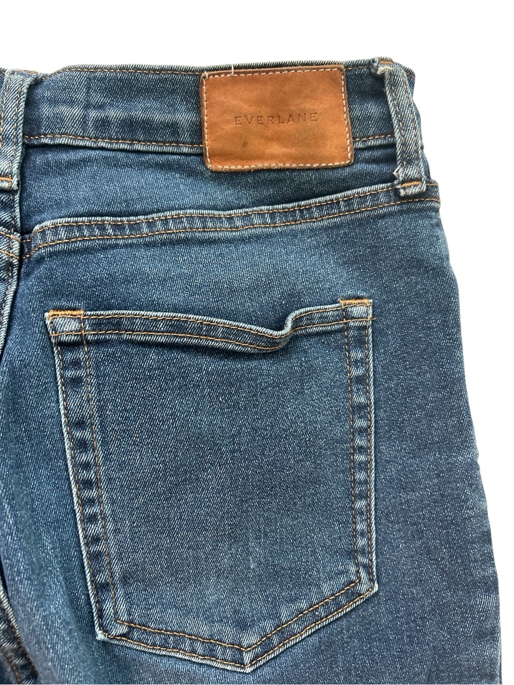 Everlane Women’s Skinny Jeans in Dark Blue Wash - Picture 3 of 5